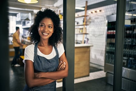 entrepreneur opening a restaurant franchise after learning what is a franchise